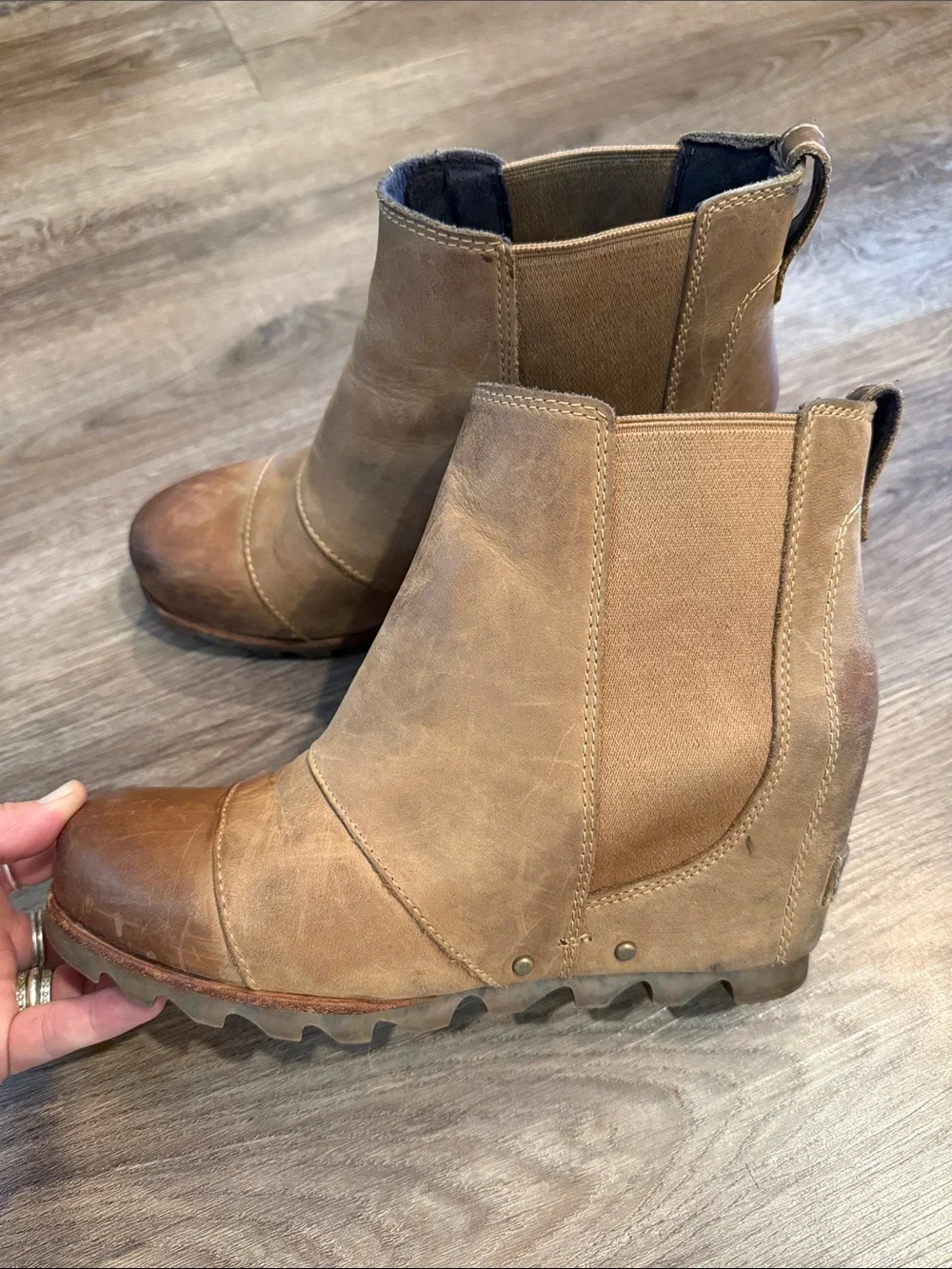 Sorel Women’s Lea Wedge Platform Booties Boots in Brown Leather Size 7.5